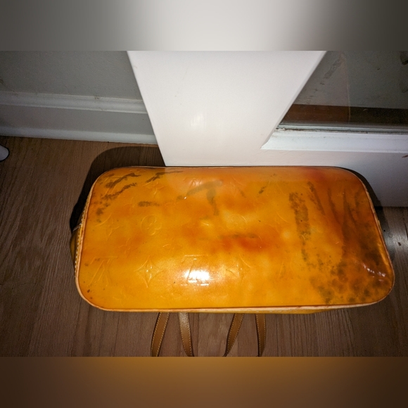 Clearance Sale- authentic Louis Vuitton Houston bag - Picture 9 of 10